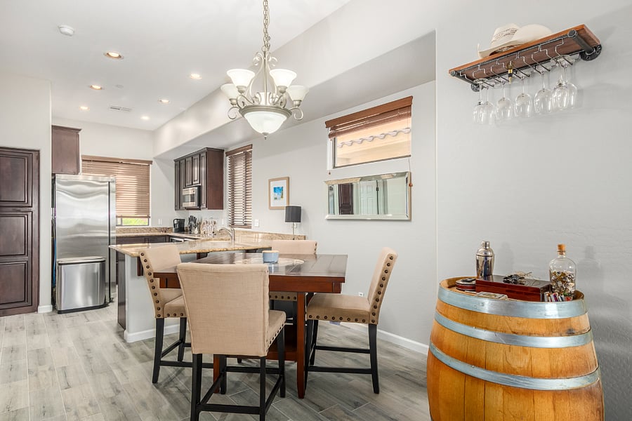 Dining/Breakfast Area with Lazy Susan 4 person table