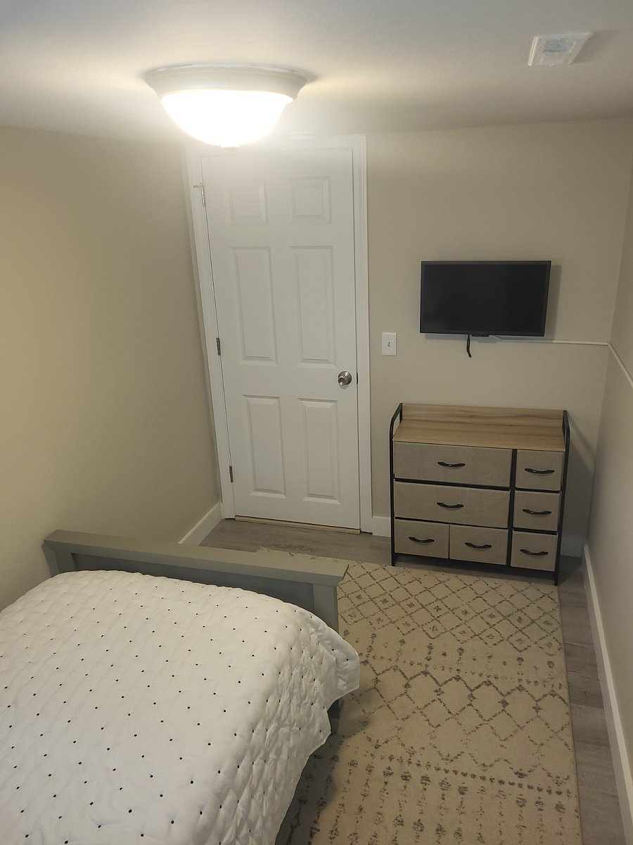 Furnished Finder property 708001_1 photo 3