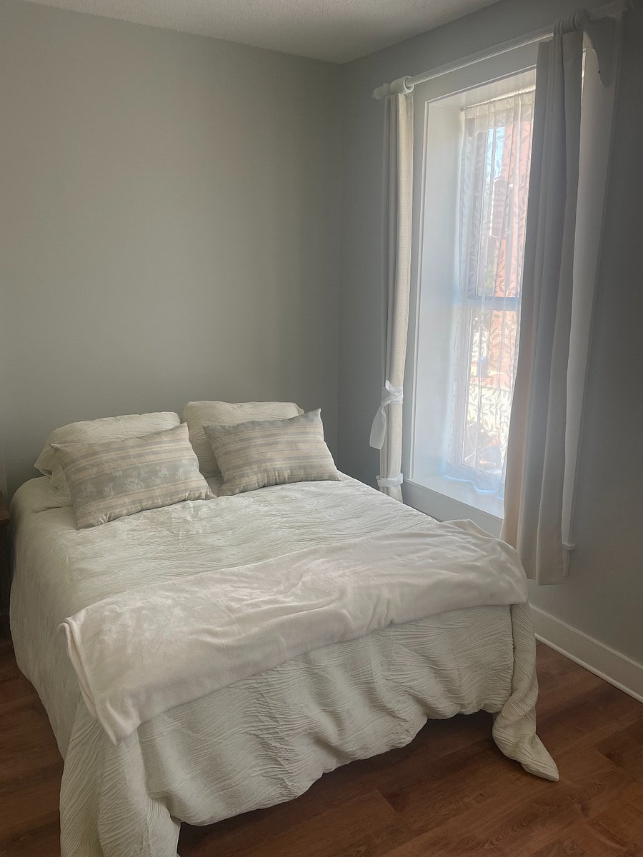 main bedroom with queen