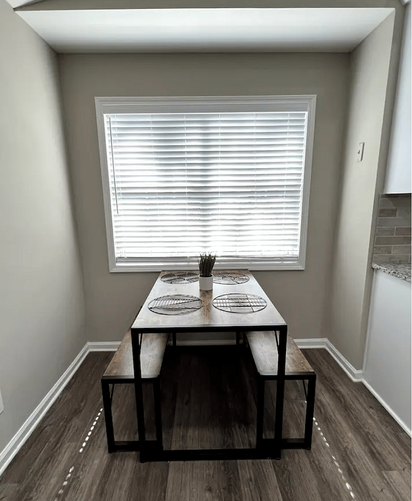 Breakfast Nook 