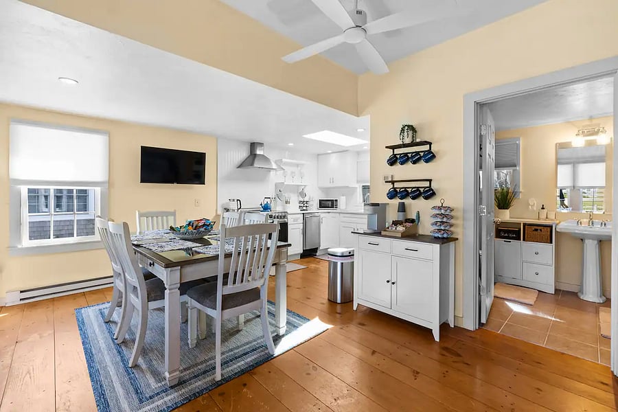 Furnished Finder property 708100_1 photo 13