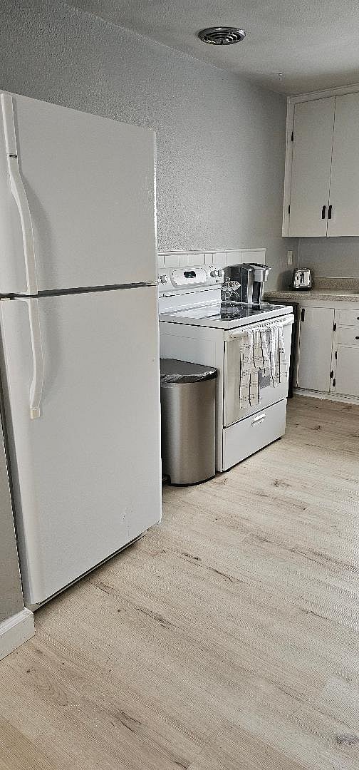 Furnished Finder property 708108_1 photo 10