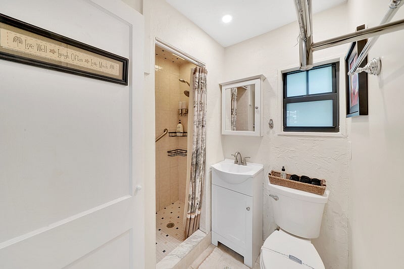 Furnished Finder property 708305_1 photo 6