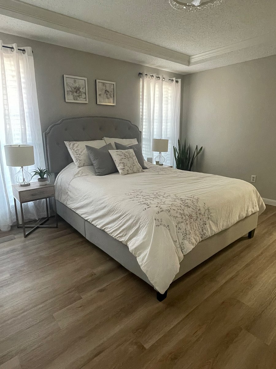 Master bedroom with queen bed