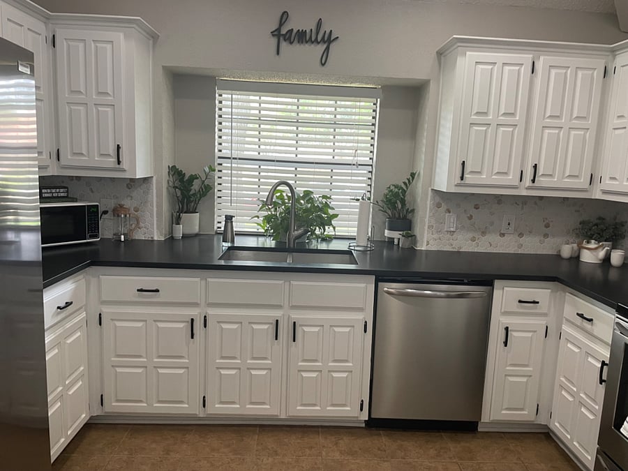 Light and bright kitchen