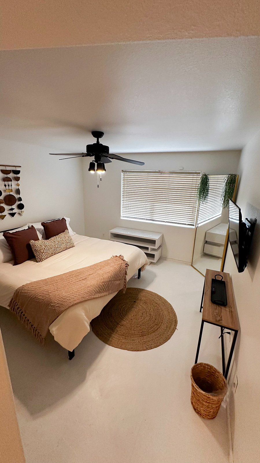 Furnished Finder property 708660_1 photo 23