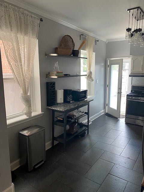 Furnished Finder property 708742_2 photo 5