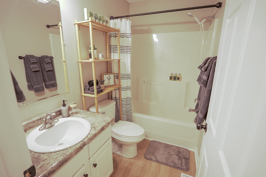 Two Full Bathrooms!