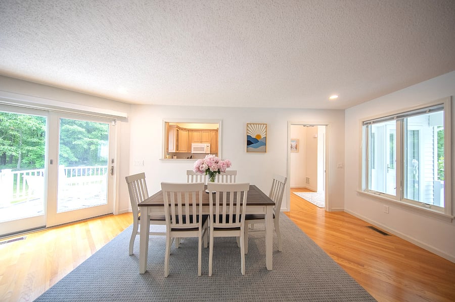 Open concept dining area