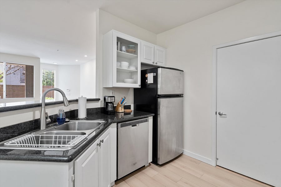 Furnished Finder property 708985_1 photo 6