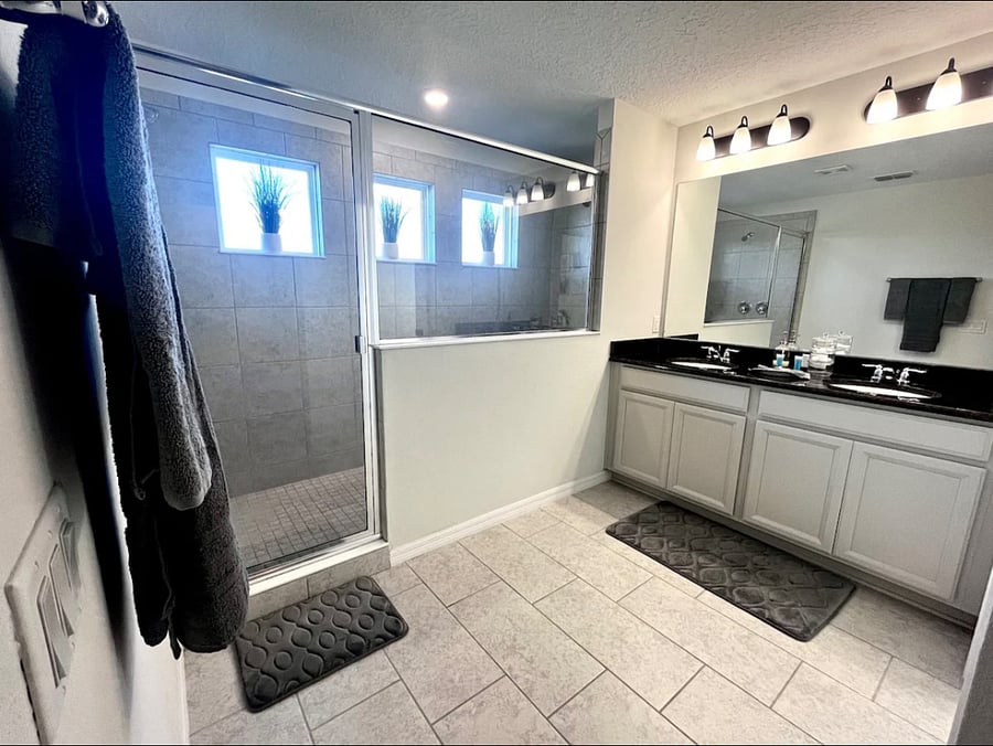 En Suite Bathroom