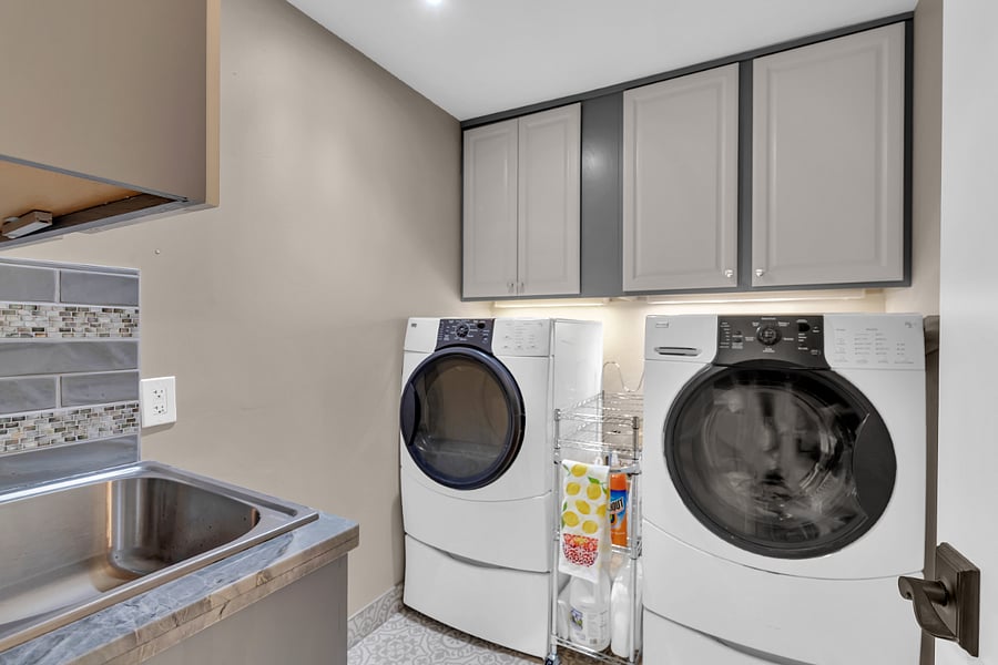 1st Floor Common Laundry Room