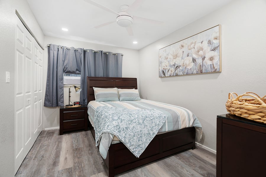 Guest Bedroom with window AC