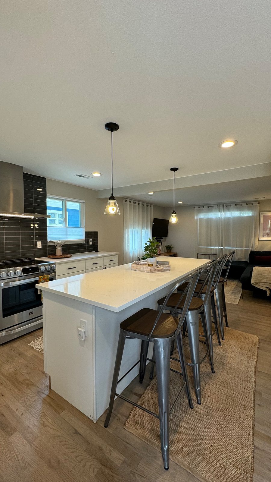 Furnished Finder property 709258_1 photo 10