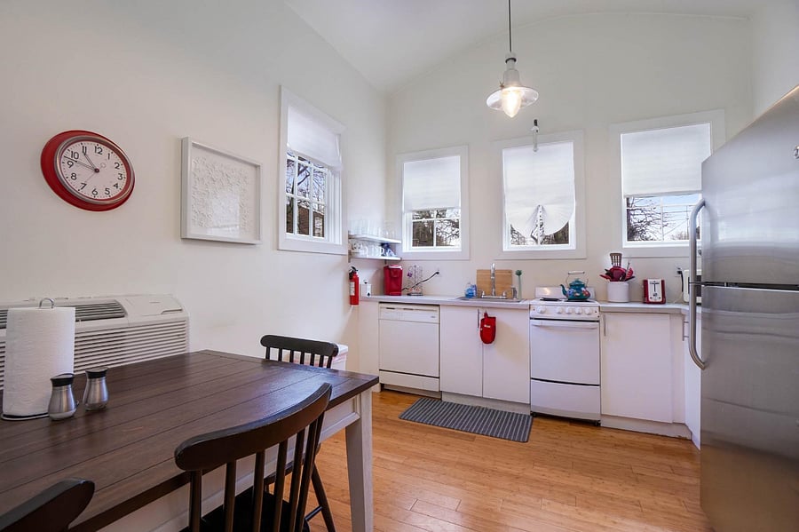 Furnished Finder property 709268_1 photo 1