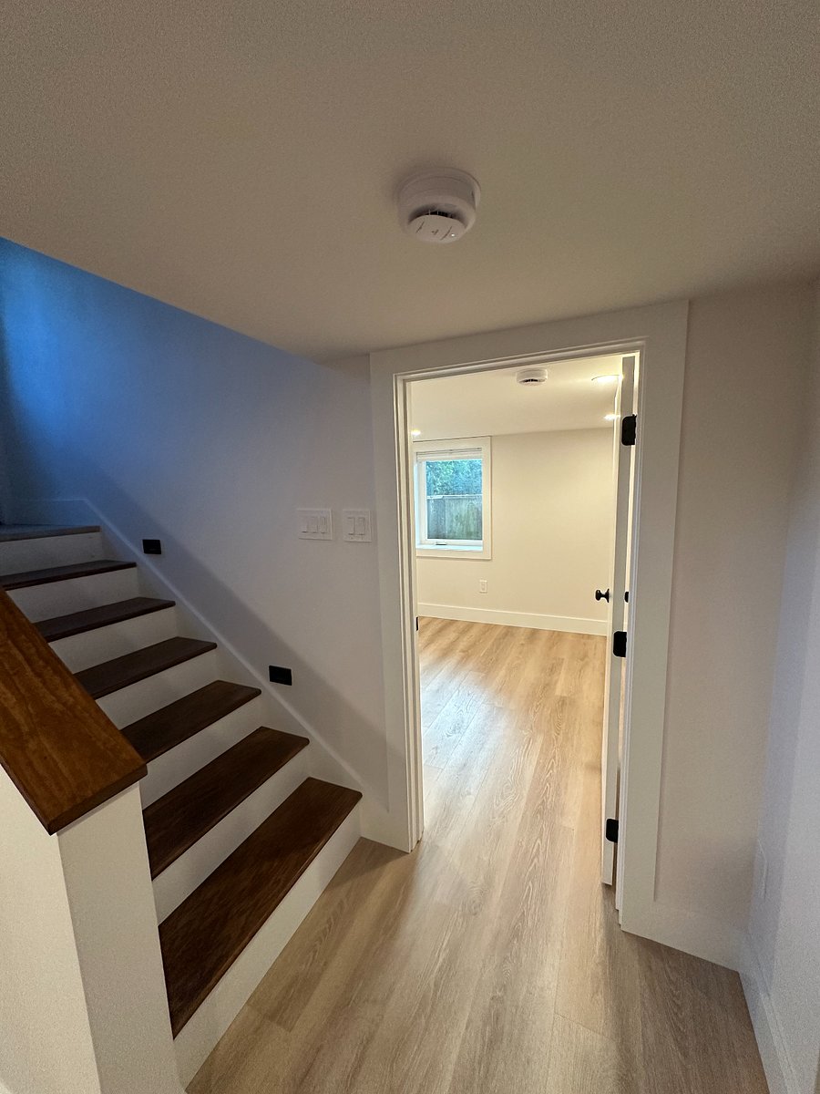 Entry to West Bed