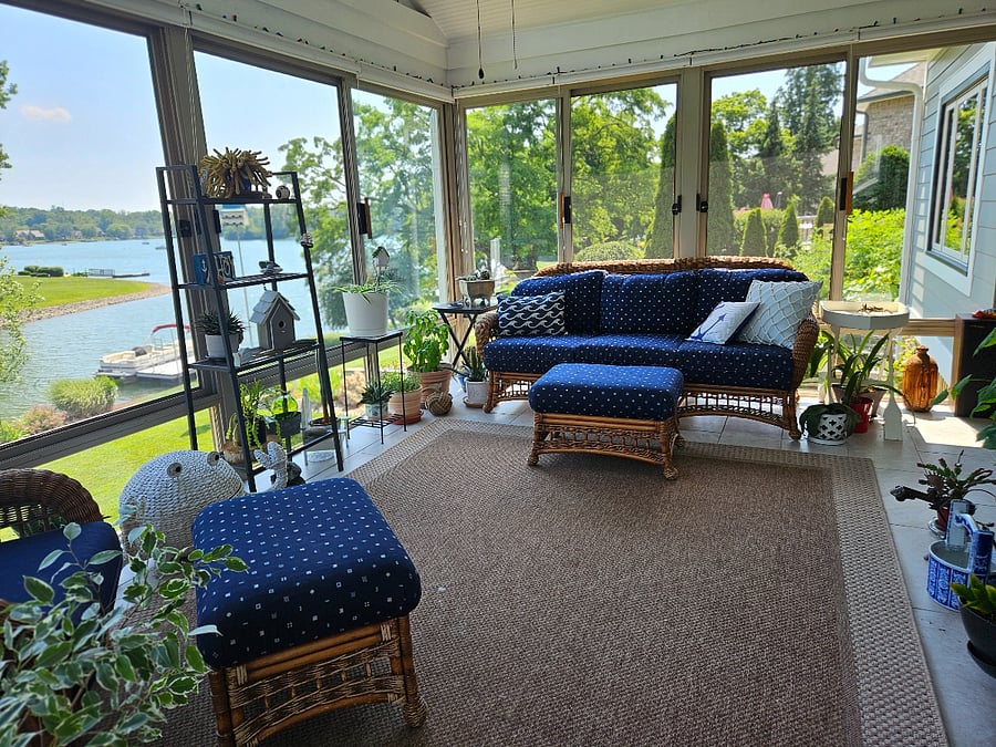 3 season room