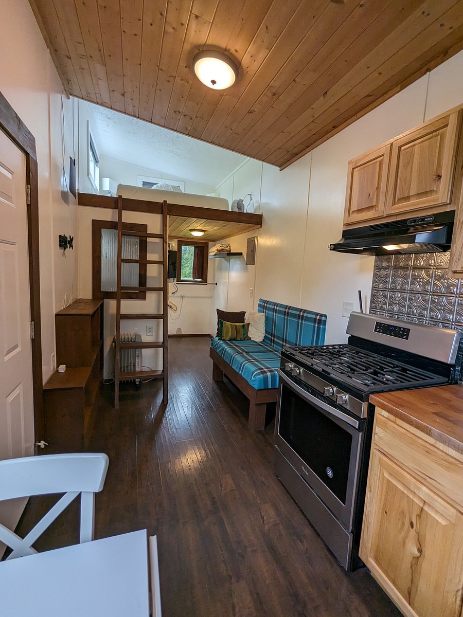 Furnished Finder property 709492_1 photo 10