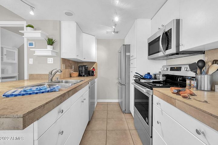 Furnished Finder property 709497_1 photo 3