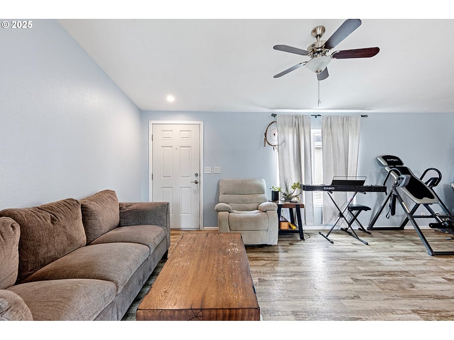 Furnished Finder property 709540_1 photo 14