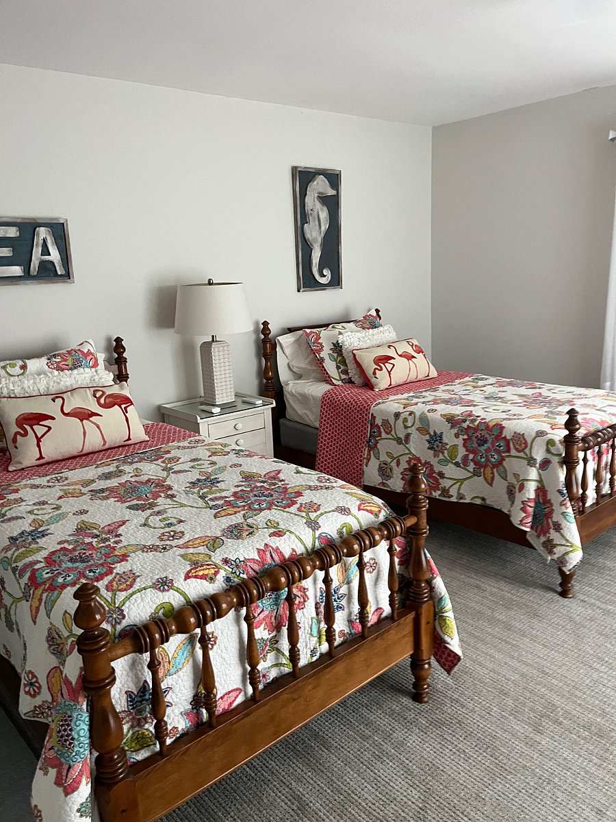 Bedroom with twins.