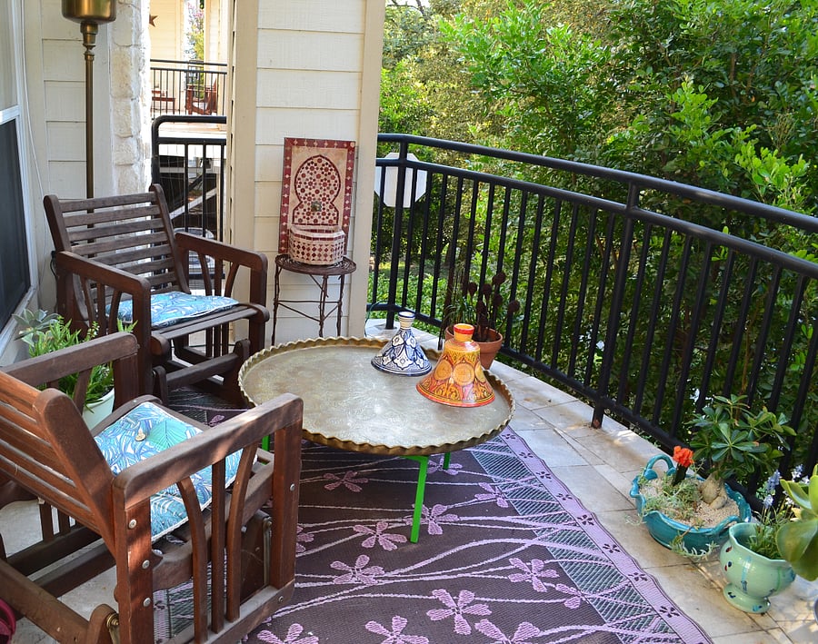 elevated first floor balcony off living room 