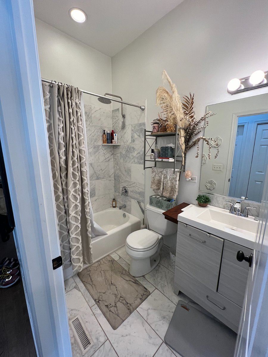 Upper Level Guest Bathroom