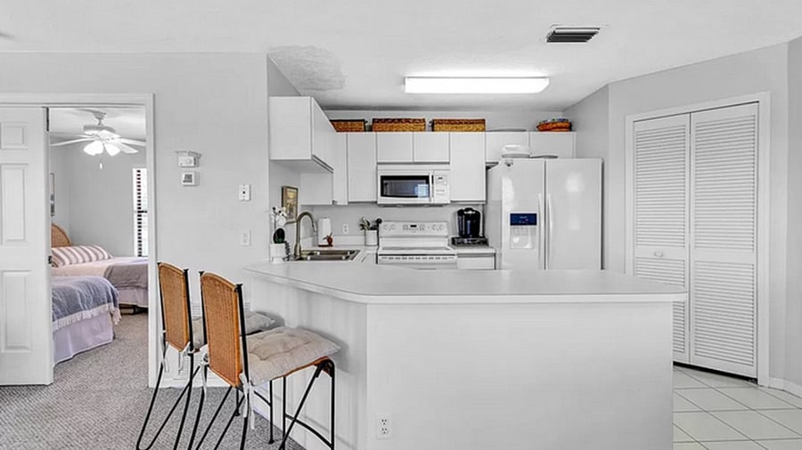 Counter seating at kitchen