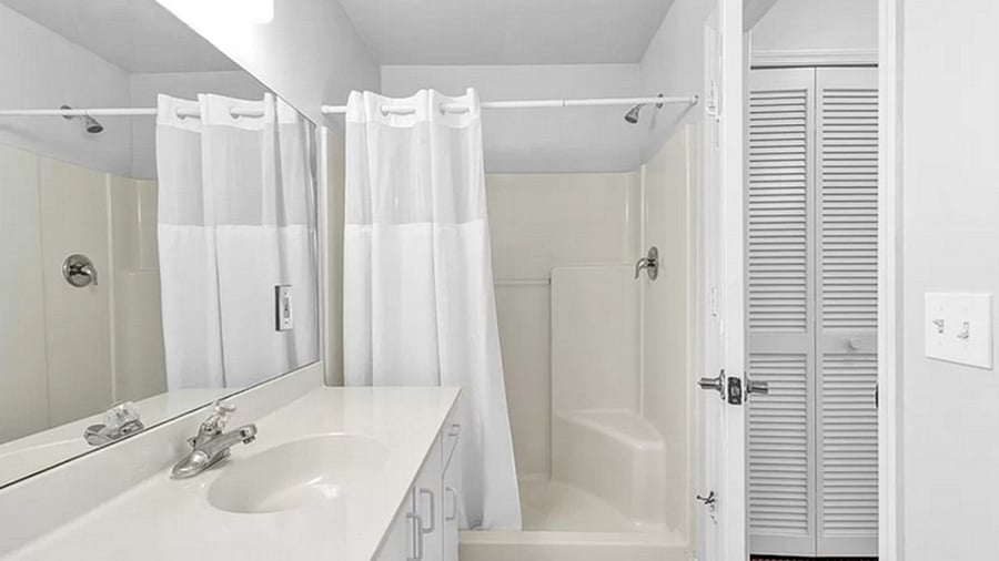 Main bathroom