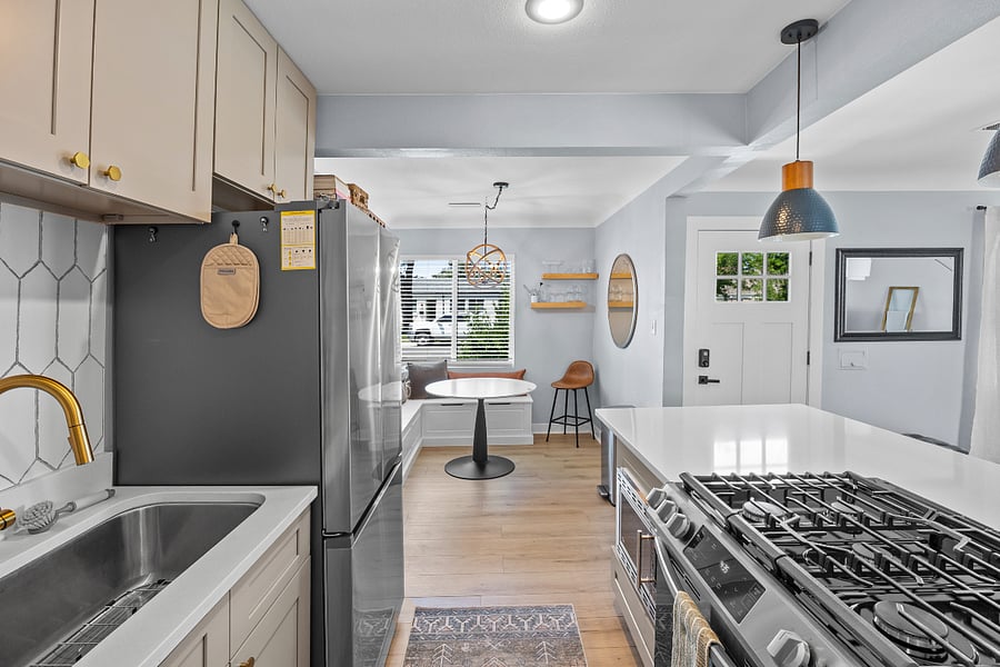 Full kitchen for real cooking during long stays