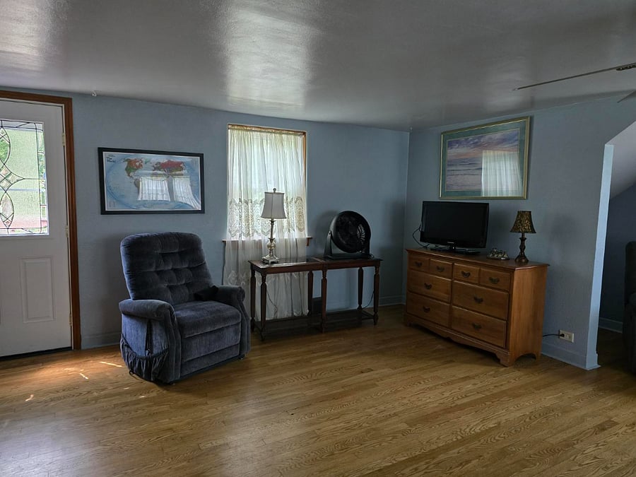 3rd floor room