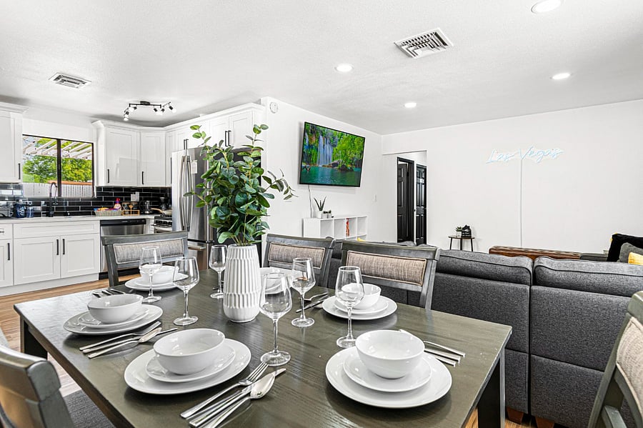 Furnished Finder property 709898_1 photo 3