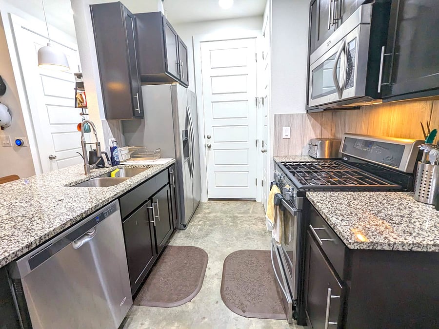 Furnished Finder property 709903_1 photo 6