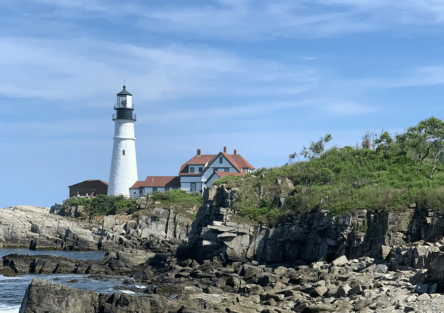 Portland Head Light and Fort Williams, located in Cape Elizabeth, is just a short 30-minute drive away and offers picturesque views.