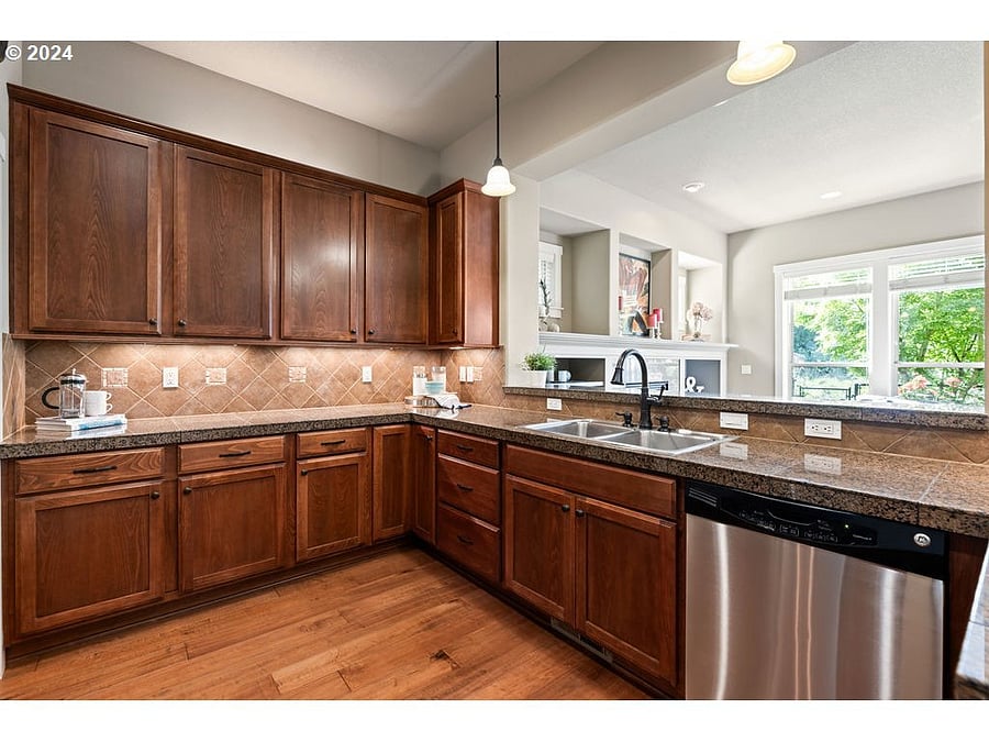 Furnished Finder property 710117_1 photo 13
