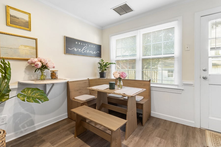 Sitting table w. bench in the kitchen