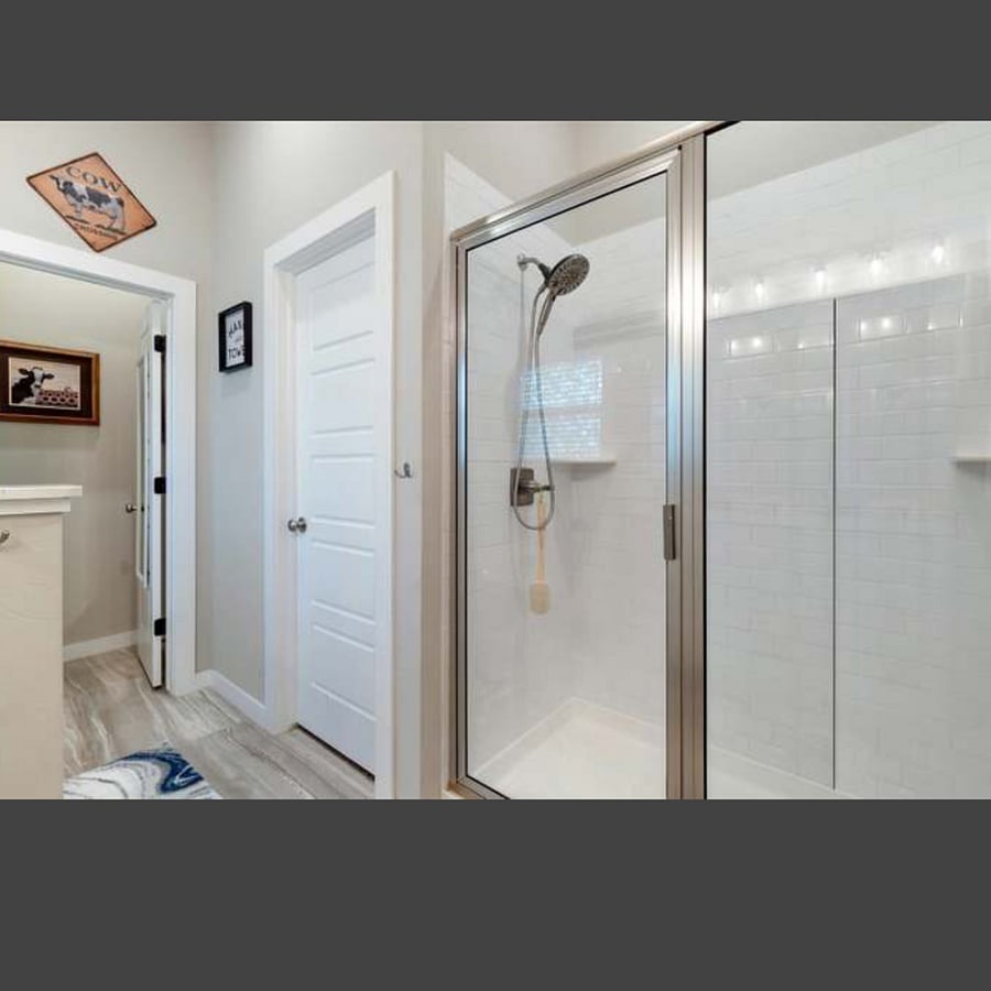 Masterbedroom's w/Private Ensuite Walk-in Shower, Seperate large tub $900