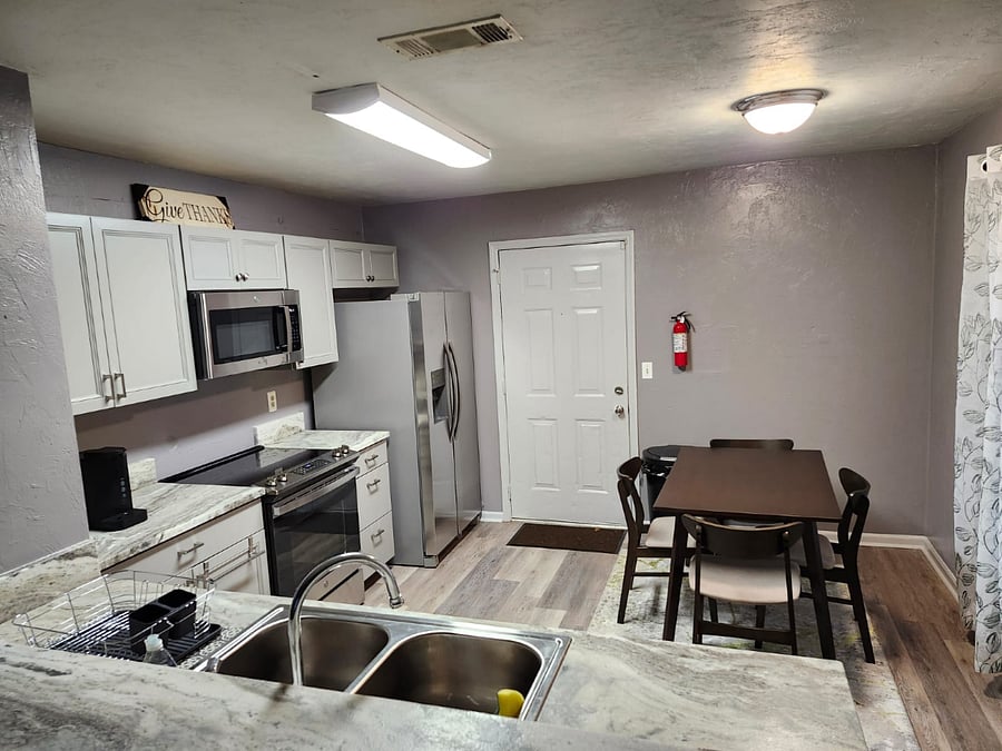 Furnished Finder property 710346_2 photo 4