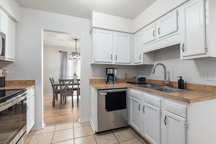 Furnished Finder property 710361_1 photo 14
