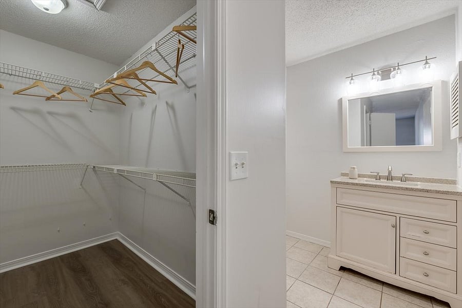 Furnished Finder property 710361_1 photo 21