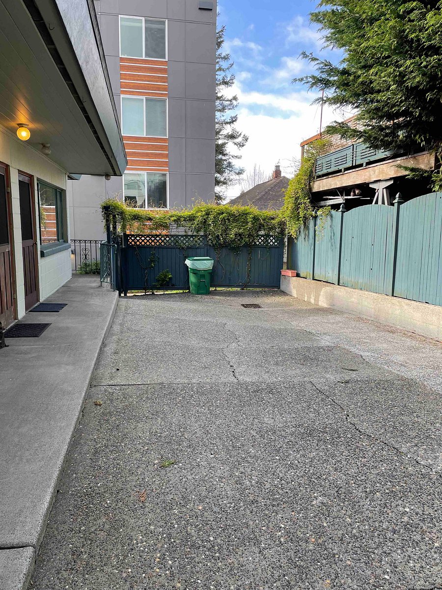 Furnished Finder property 710390_1 photo 13
