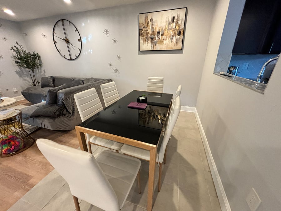 Dining table seats 6