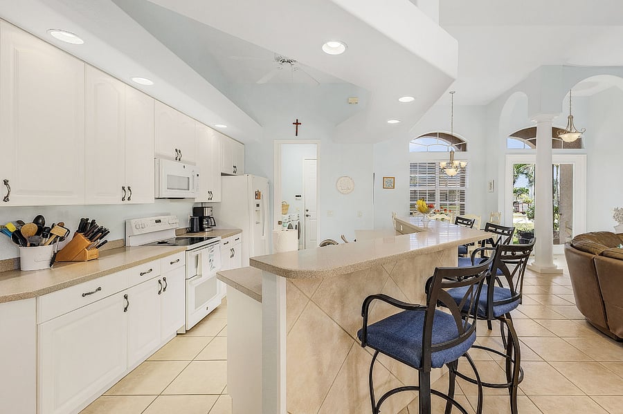 Furnished Finder property 710512_1 photo 2