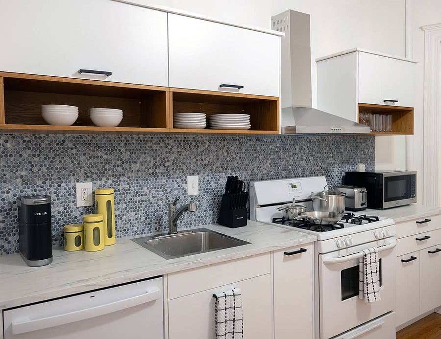 New Kitchen, with dishwasher