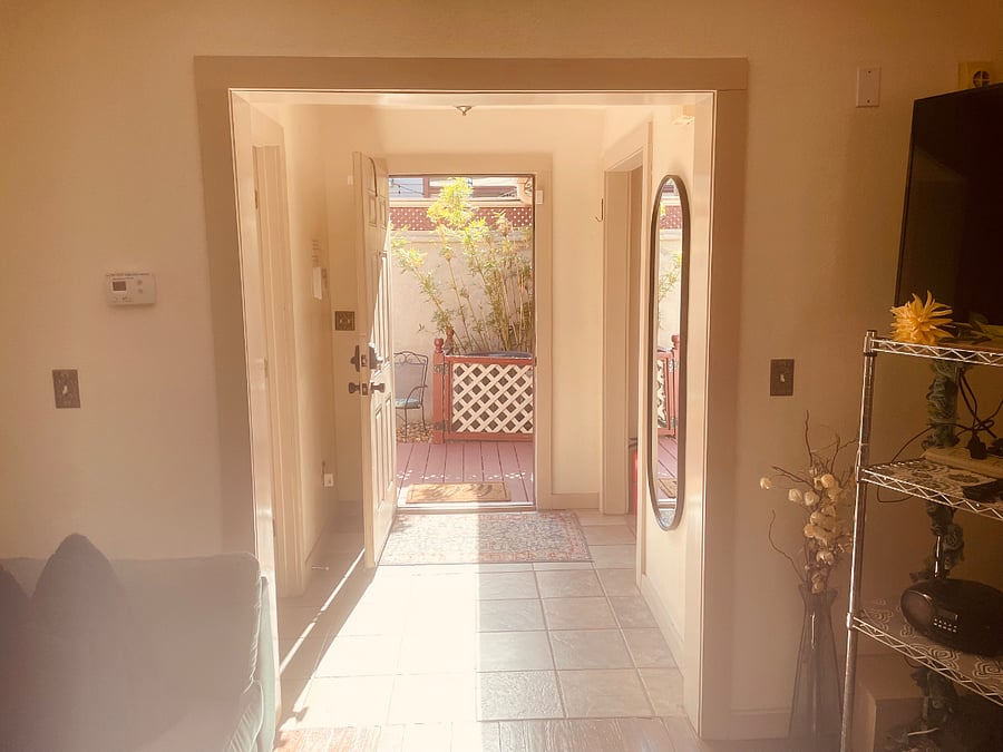 Rear entry/exit to Courtyard