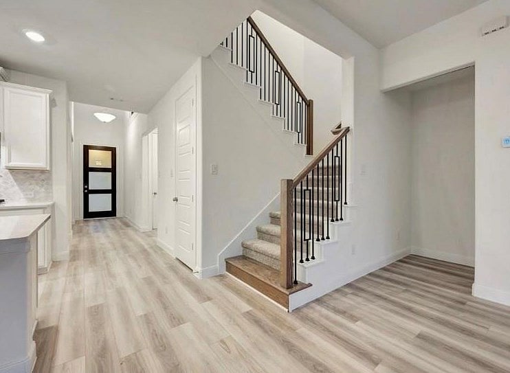 Furnished Finder property 710595_1 photo 12