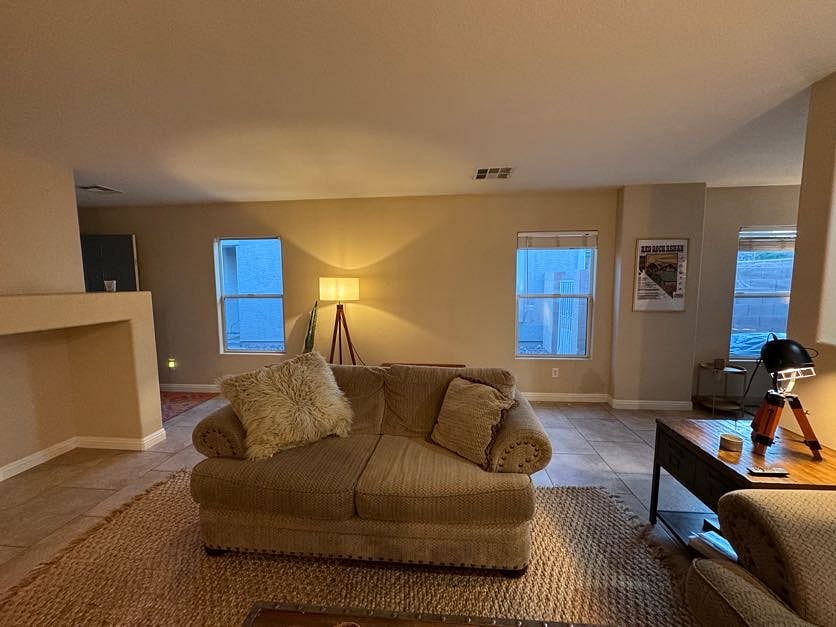 Furnished Finder property 710660_1 photo 3