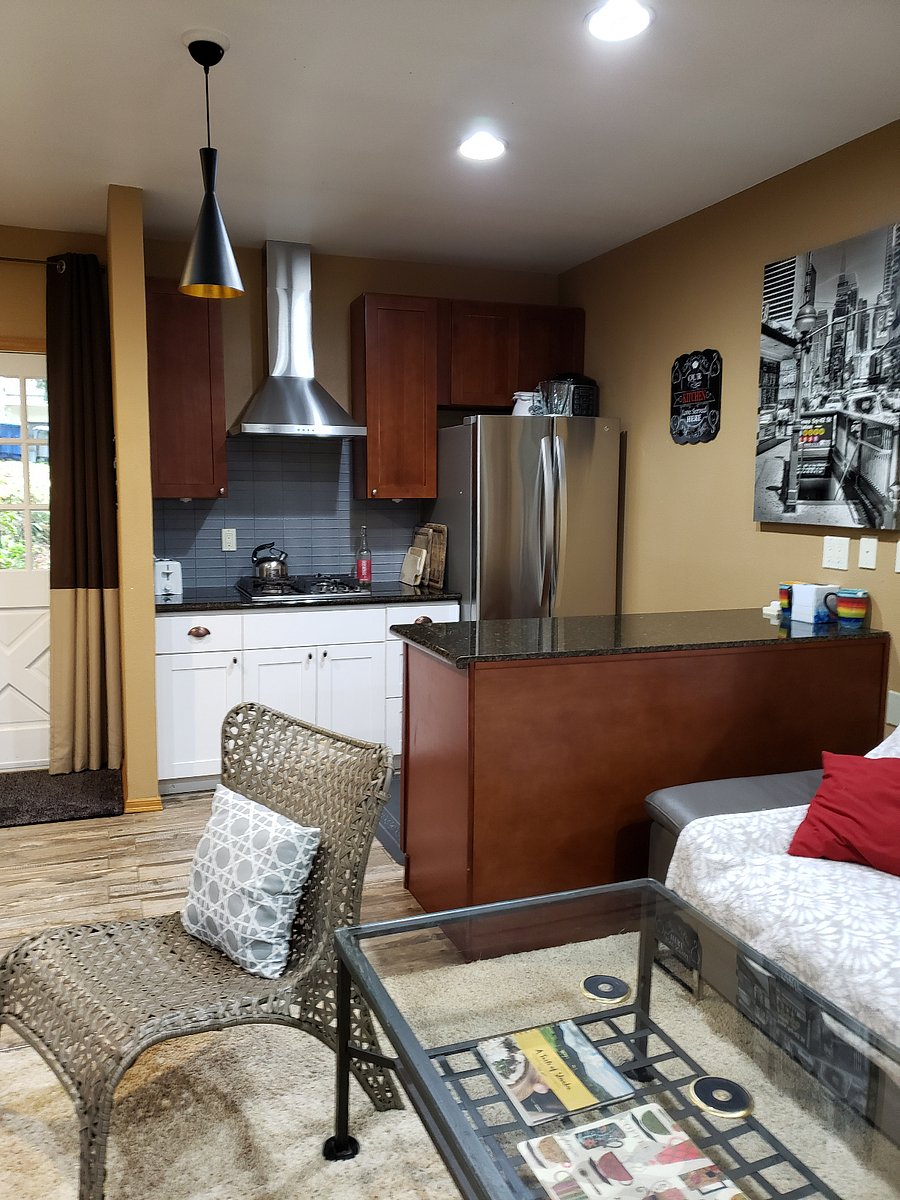 Furnished Finder property 710780_1 photo 3