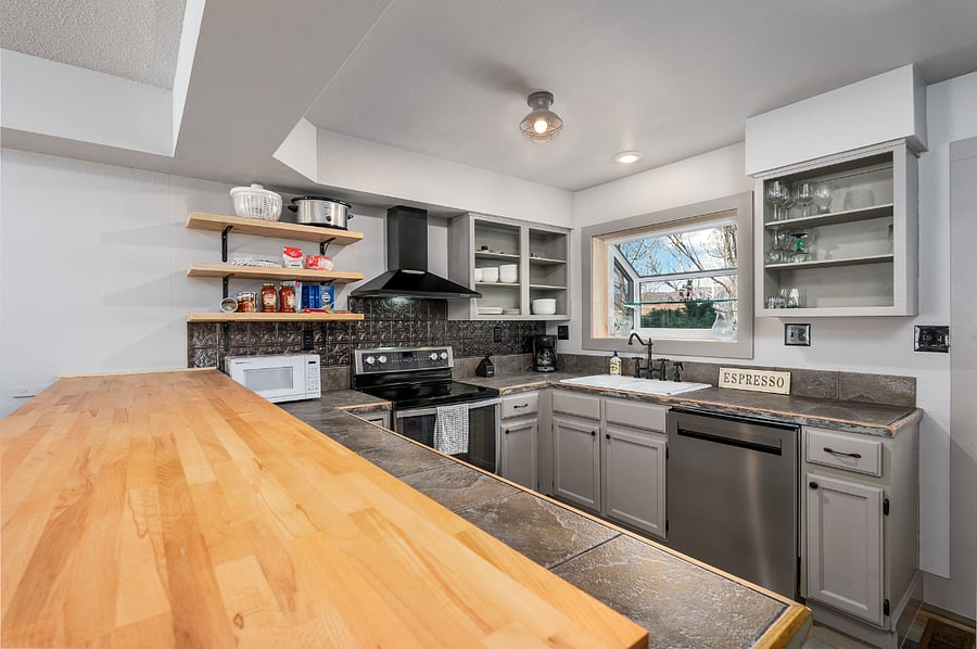 Furnished Finder property 710844_1 photo 8