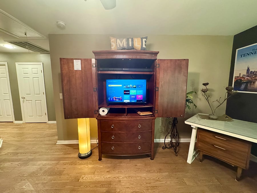 Game or watch TV to relax in the bonus room.